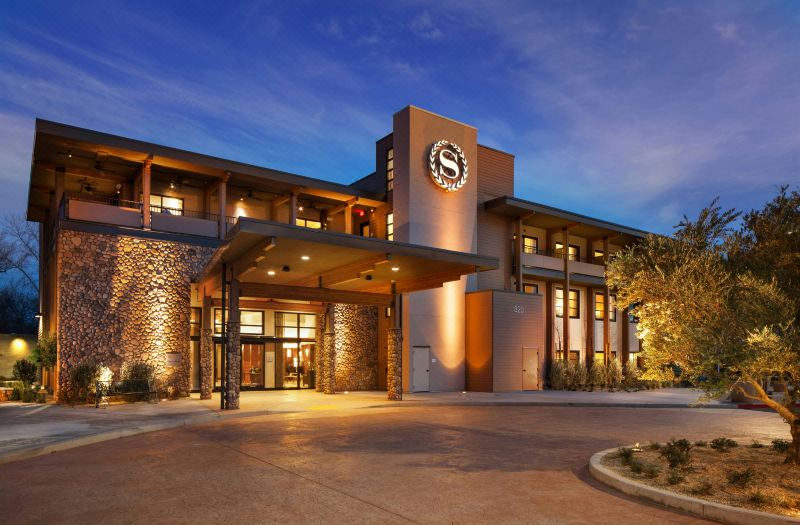 Sheraton Redding Hotel at the Sundial Bridge