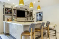 Hilton Garden Inn Danbury - bar