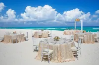 Royalton CHIC Cancun, An Autograph Collection All-Inclusive Resort - Adults Only - 5 Yıldız