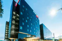 Courtyard by Marriott Bogota Airport - parking