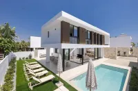 New, 4 bedroom villa with pool, 100 meters from the beach - Boutique