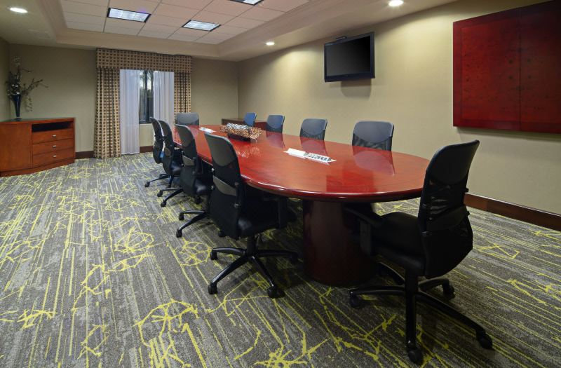 Hampton Inn Visalia photo 4