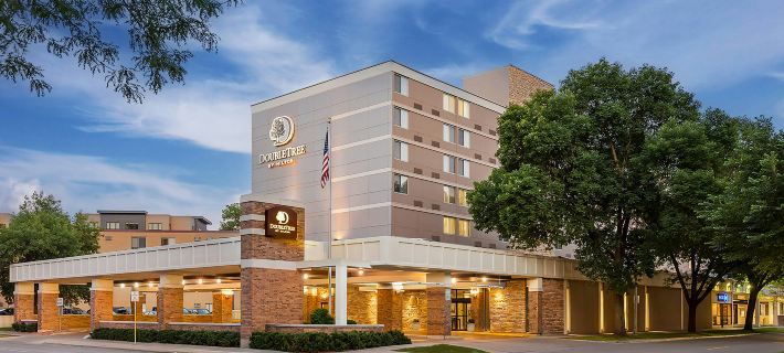 DoubleTree by Hilton Madison Downtown Hotels in Dane County