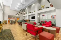 Hampton Inn & Suites El Paso West - 2-Star