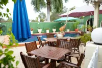 Central Park Motel - Pools