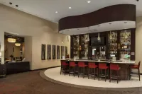 Embassy Suites by Hilton Savannah Airport - بار