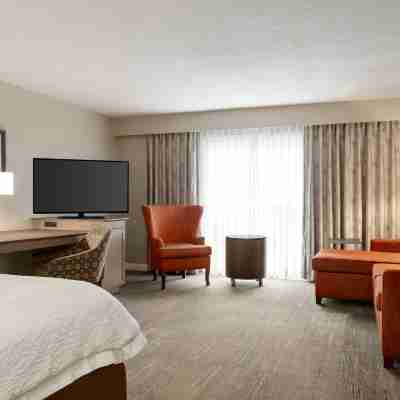 Hampton Inn New Orleans-St. Charles Ave./Garden District Rooms