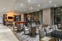 Fairfield Inn & Suites Boston Cambridge - breakfast