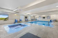 Hampton Inn Pendleton - Pools