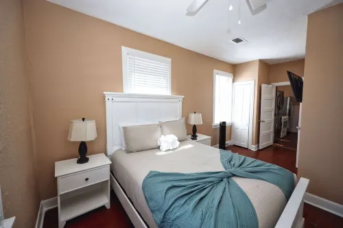 Cotton Cottage - Cozy Galveston Getaway - 3 stelle