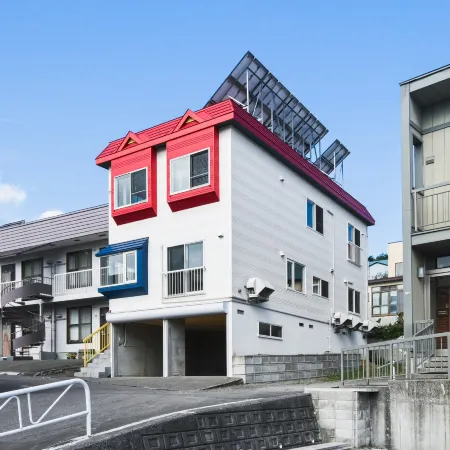 The Beehive Aioi