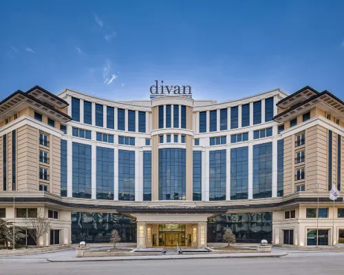 Divan Ankara Hotels near Altinpark
