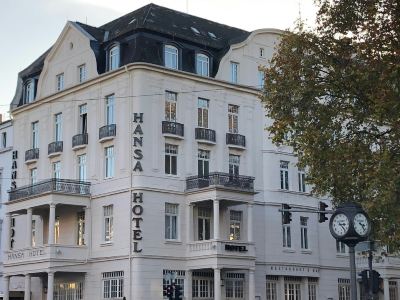 Star-Apart Hansa Hotel