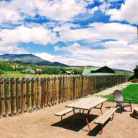The Spruce Lodge