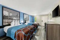 Super 8 by Wyndham Bossier City/Shreveport Area - Hot Tub