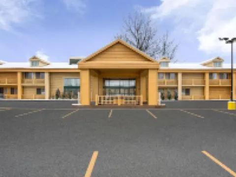 La Quinta Inn by Wyndham Oshkosh Hotels in Oshkosh