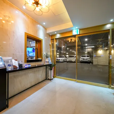 Busan Daeyeondong Hotel Onna Отели рядом с достопримечательностью «Музеи Пусана»
