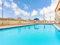 La Quinta Inn & Suites by Wyndham Ennis Hotels in Ennis