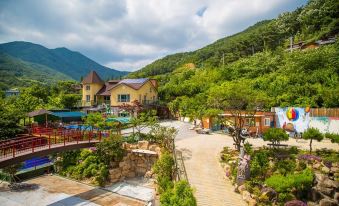 Gwangyang Feel Tourist House Pension