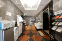Dom Hotel