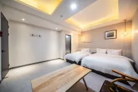 Yongin Hotel Juno - موقف سيارات