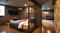 HOTEL BROWN-DOT