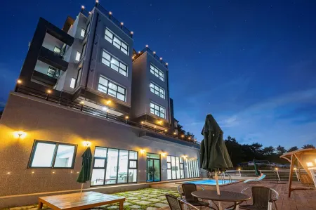 Samcheok Kara Spa Pension Отели рядом с достопримечательностью «Cave Mystery Hall»