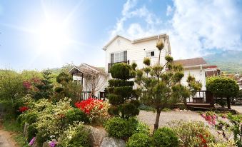 Ganghwado Haeoreumbit Pension