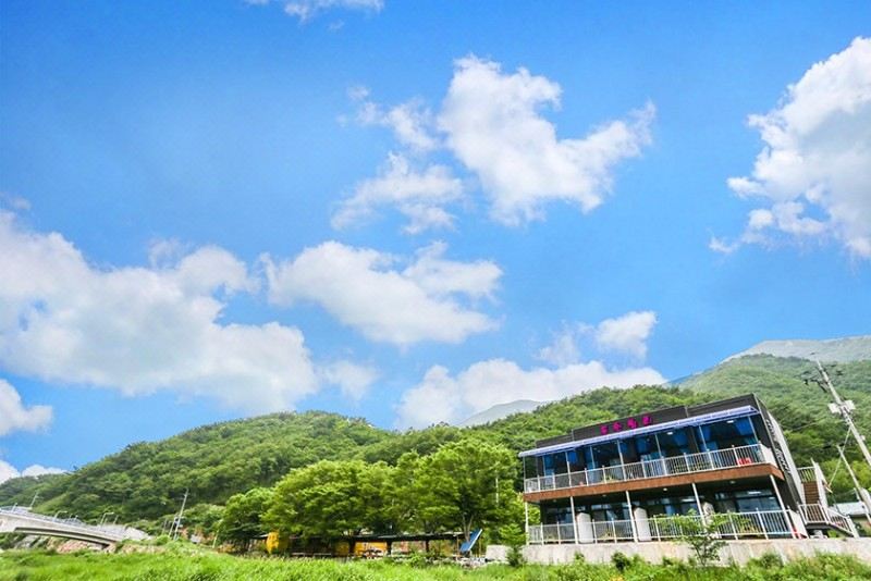 도연밸리펜션 객실 내부 모습
