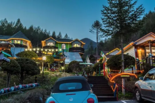 아침에새소리펜션 허브나라농원 주변 호텔