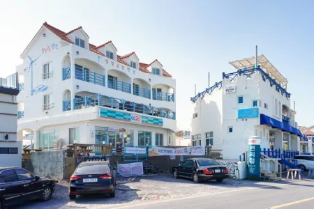 Jeju Dalbitgoun Pension Отели рядом с достопримечательностью «Geomunoreum»