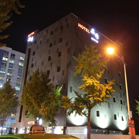 Suwon Station Myeongjak Hotel