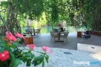 Arena Hotel - bars