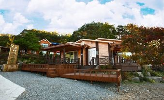 Gongju Cozy Theme Pension