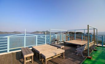 Tongyeong Wave Sound Pension