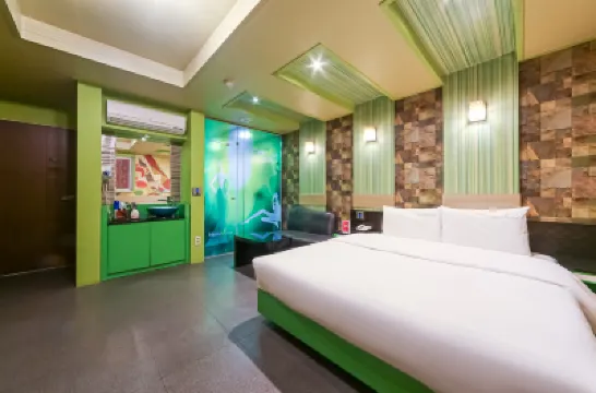 Busan Station (Jungang-Dong) BT Hotel Hotels near Seomyeon