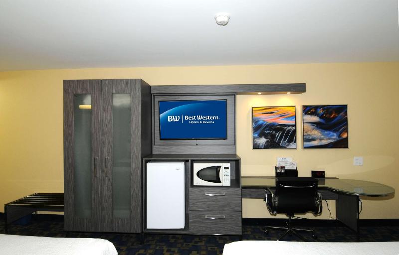 Best Western Antelope Inn & Suites