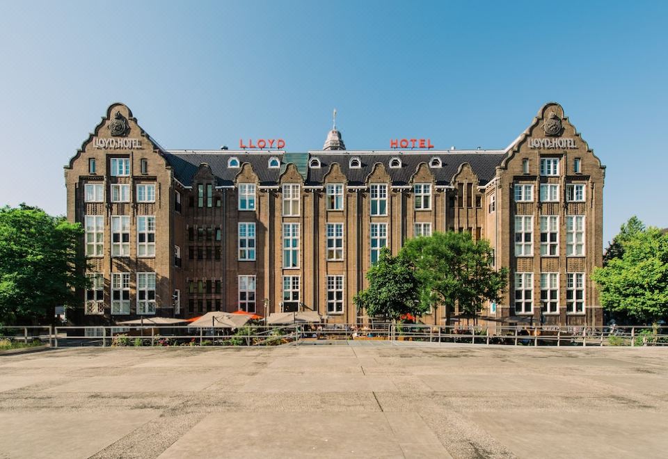 hotel overview picture