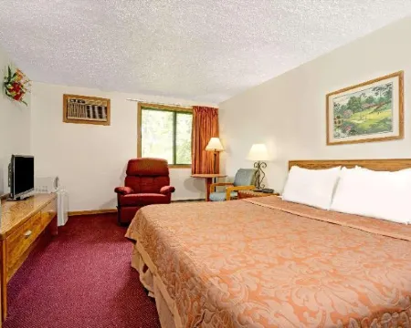 Super 8 by Wyndham Chaska チャスカのホテル