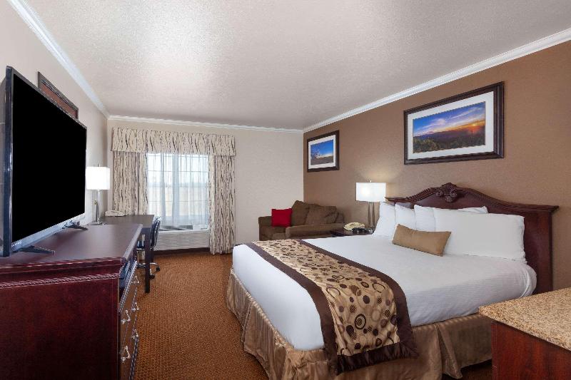 Ramada by Wyndham Moses Lake