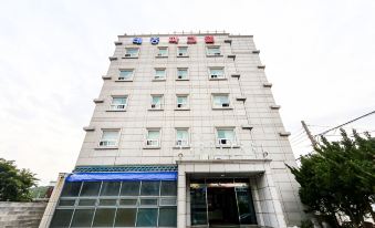 4. 태종파크텔..