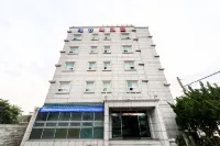 Busan Yeongdo Taejong Parktel Hotels near Taejongdae Spa