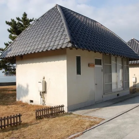 泊まれる、海の公園”つつじ荘”-Naoshima Seaside Park Stay "Tsutsujiso"-