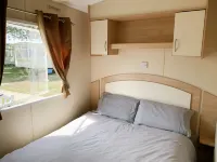 Beautiful 3-Bedroom Caravan at Mersea Island Hotels near Mersea Island