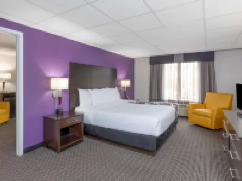 La Quinta Inn & Suites by Wyndham Clifton/Rutherford Hotels in Passaic County