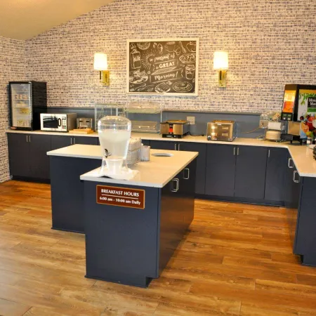 AmericInn by Wyndham Clear Lake