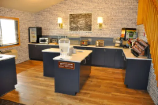 AmericInn by Wyndham Clear Lake