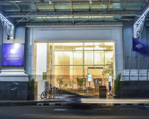 All Sedayu Hotel Kelapa Gading Hotels near La Piazza
