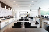 Lynn Hotel Serang Hotels in Serang