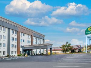 La Quinta Inn by Wyndham St. Louis Hazelwood - Airport North